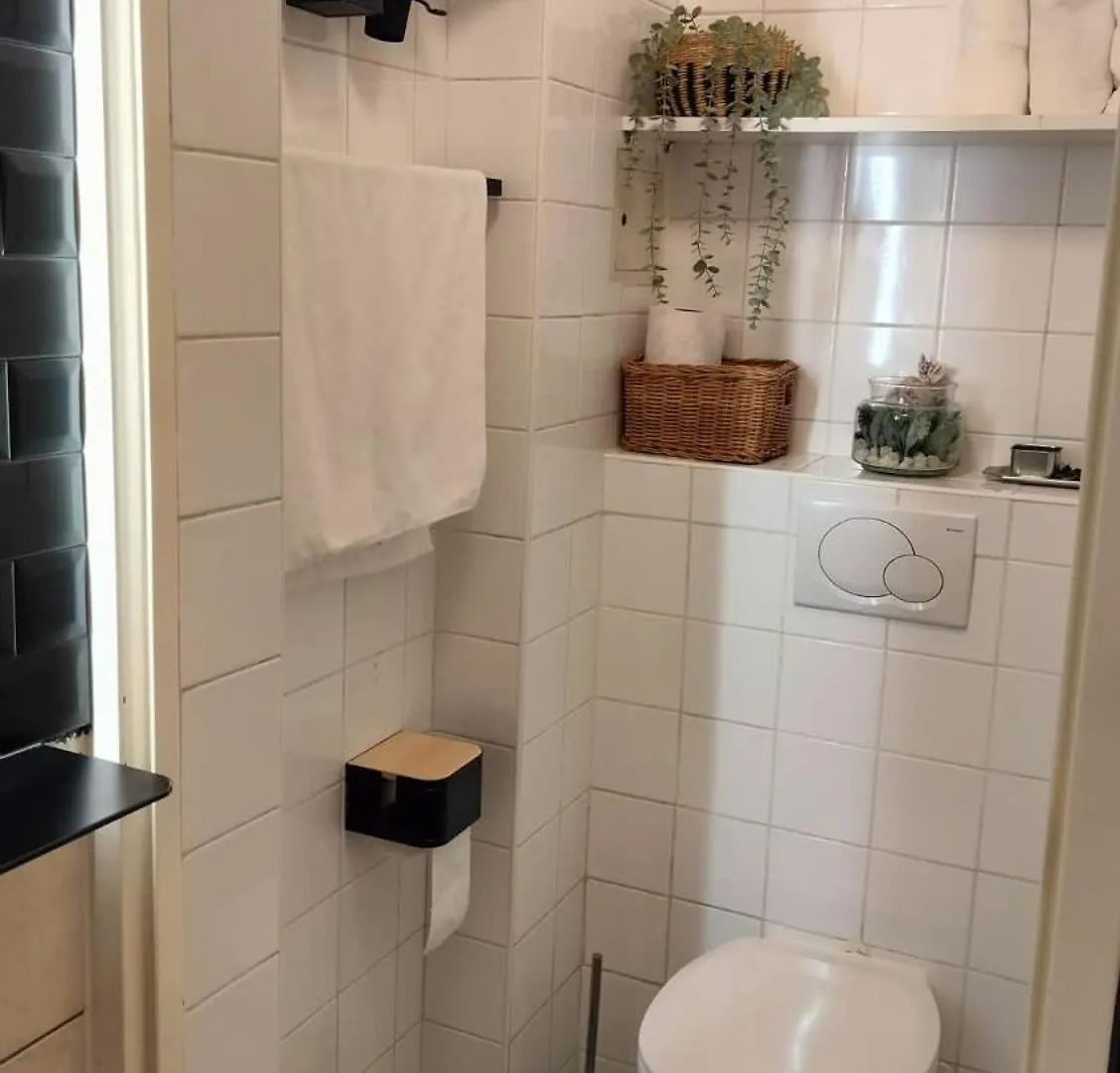Centrally And Green Vienna Apartment